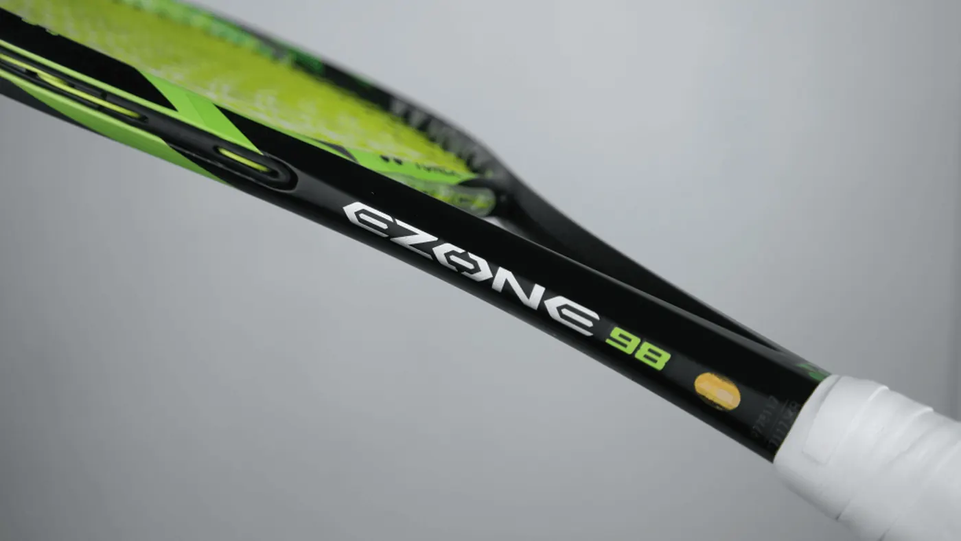 요넥스 EZONE 98 올블랙 측면 디테일