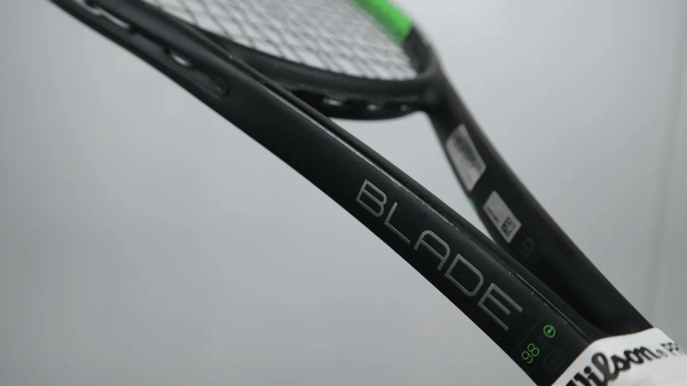 윌슨 Blade 98 무광 올화이트 도색 측면 디테일