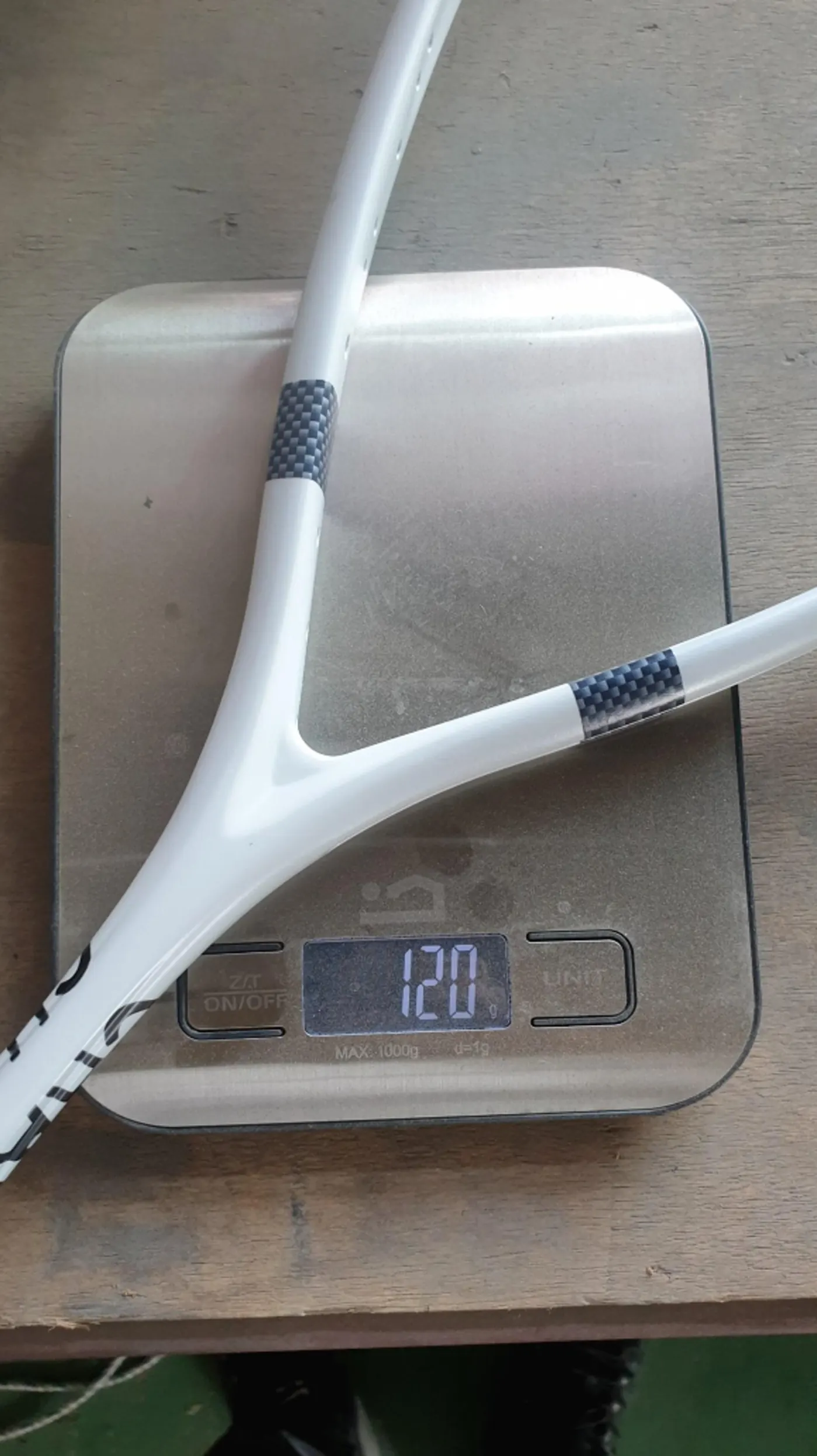 테크니화이버 카보플렉스 125S 샤넬 도색 측면 마감