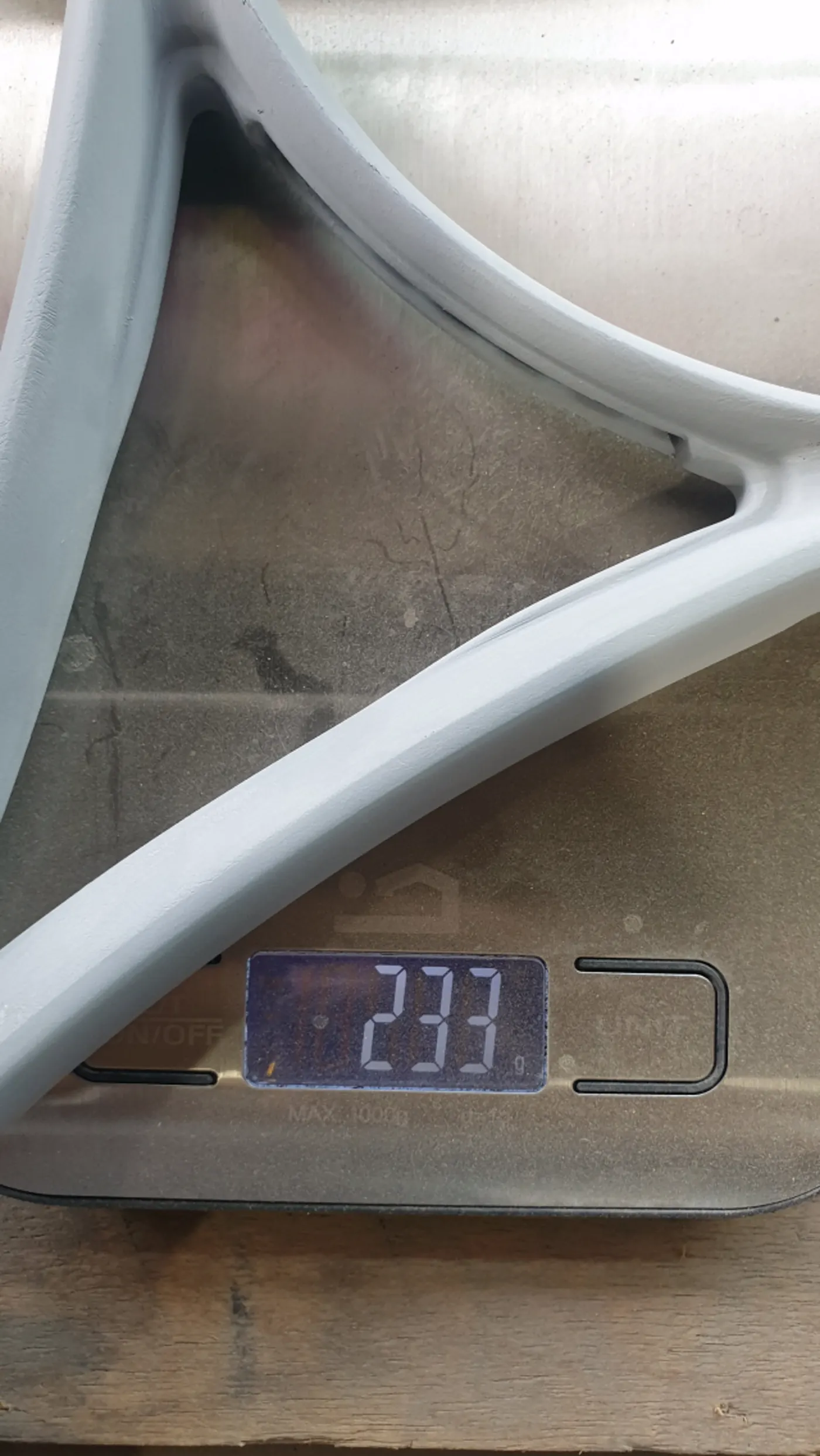 윌슨 울트라 100UL 샤넬 블랙 도색 넥 부분 디테일