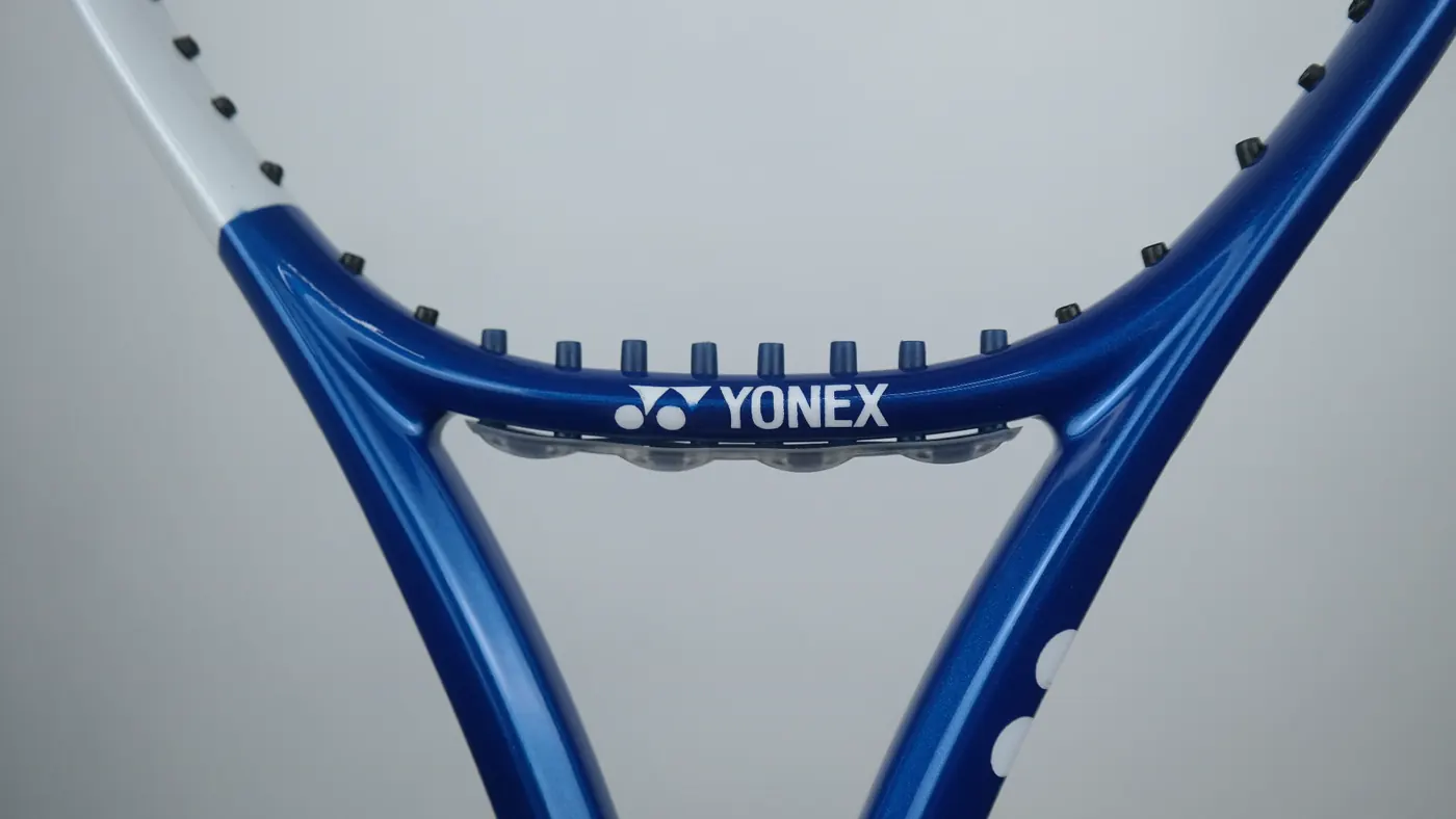 요넥스 EZONE 98 블루 화이트 데칼 도색 넥 부분 디테일