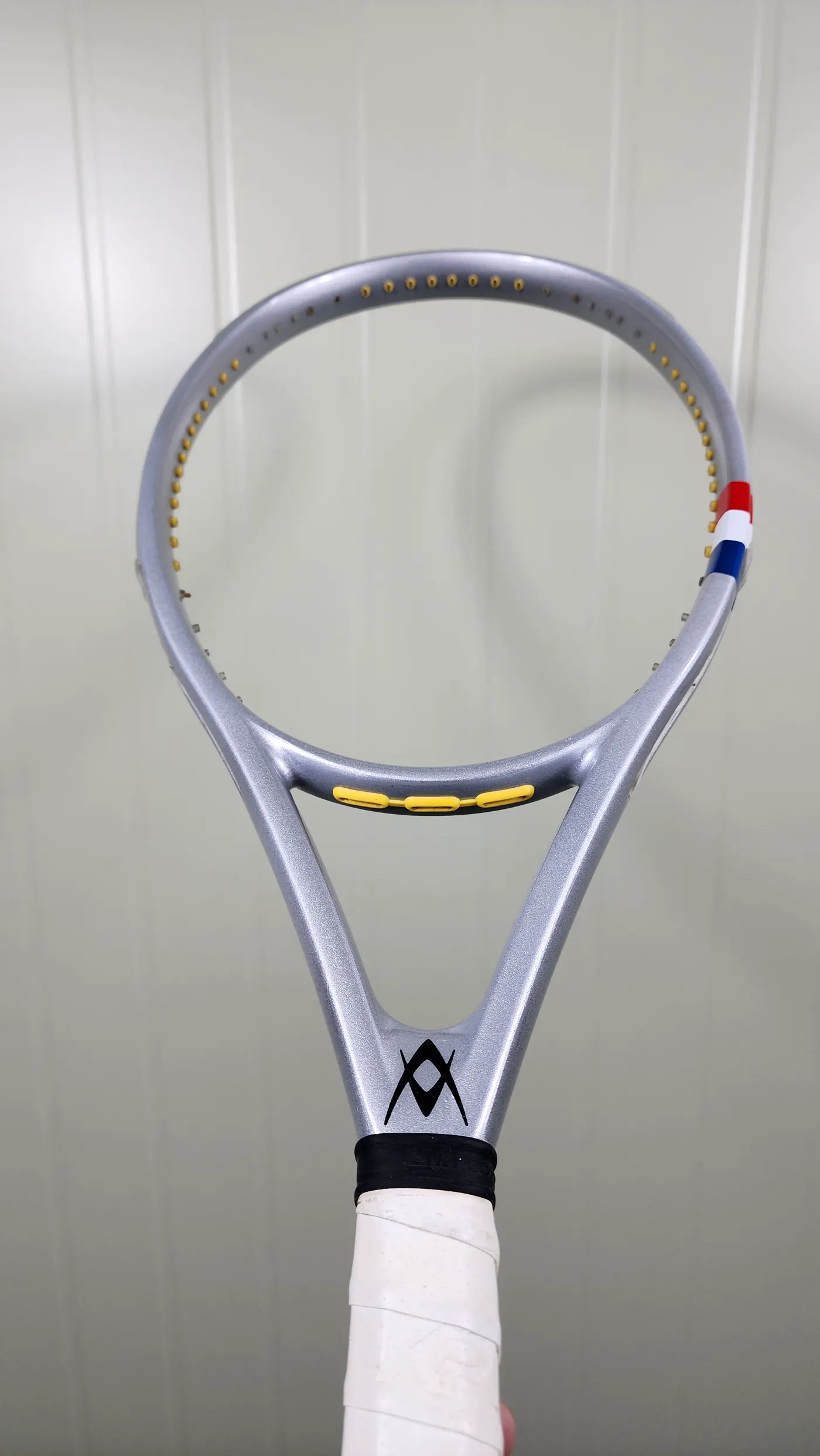 뵐클 CATAPULT 1 커스텀 도색 측면 마감