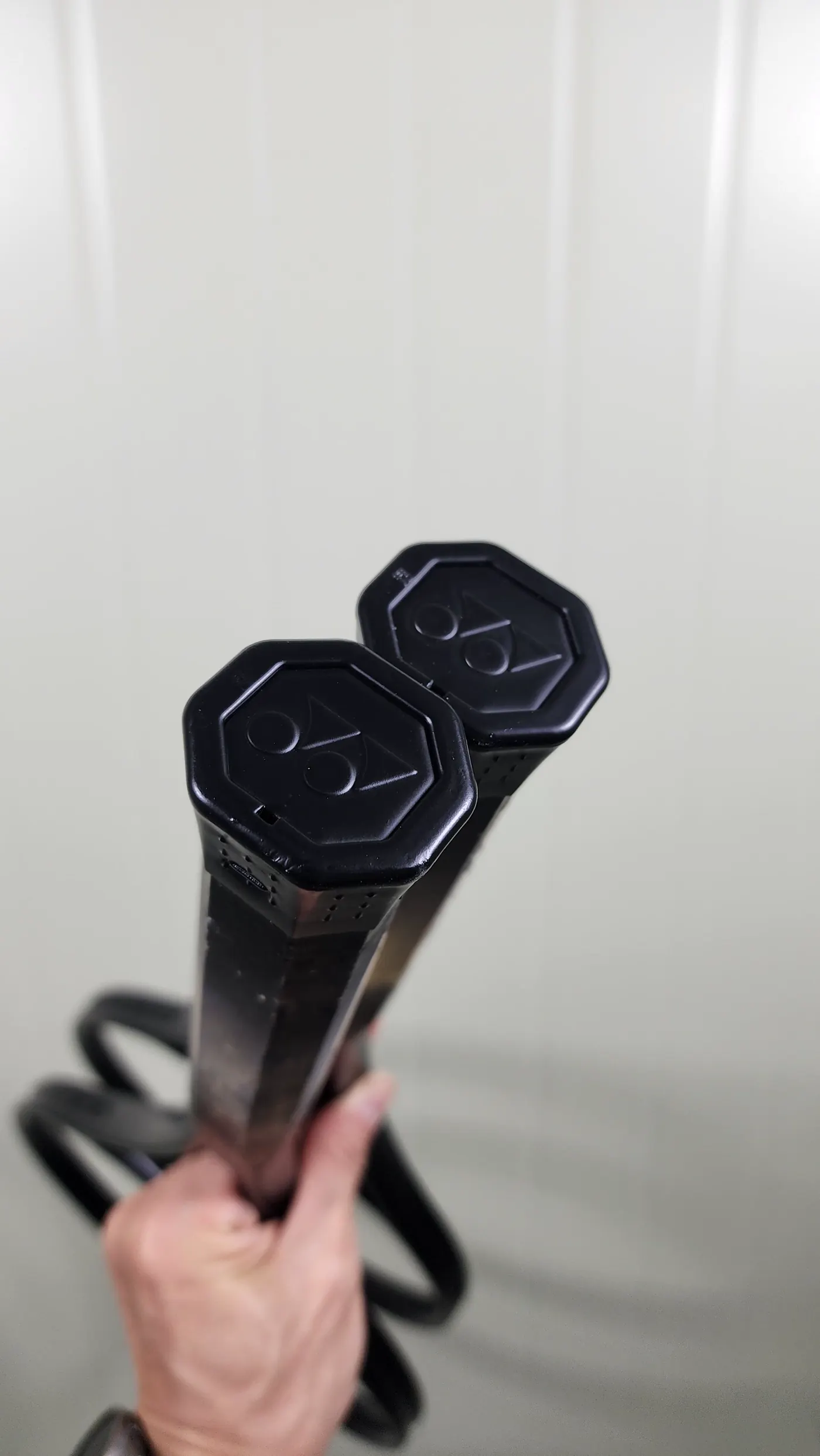 요넥스 브이코어 프로 97H 무광 블랙 도색 넥 부분 디테일