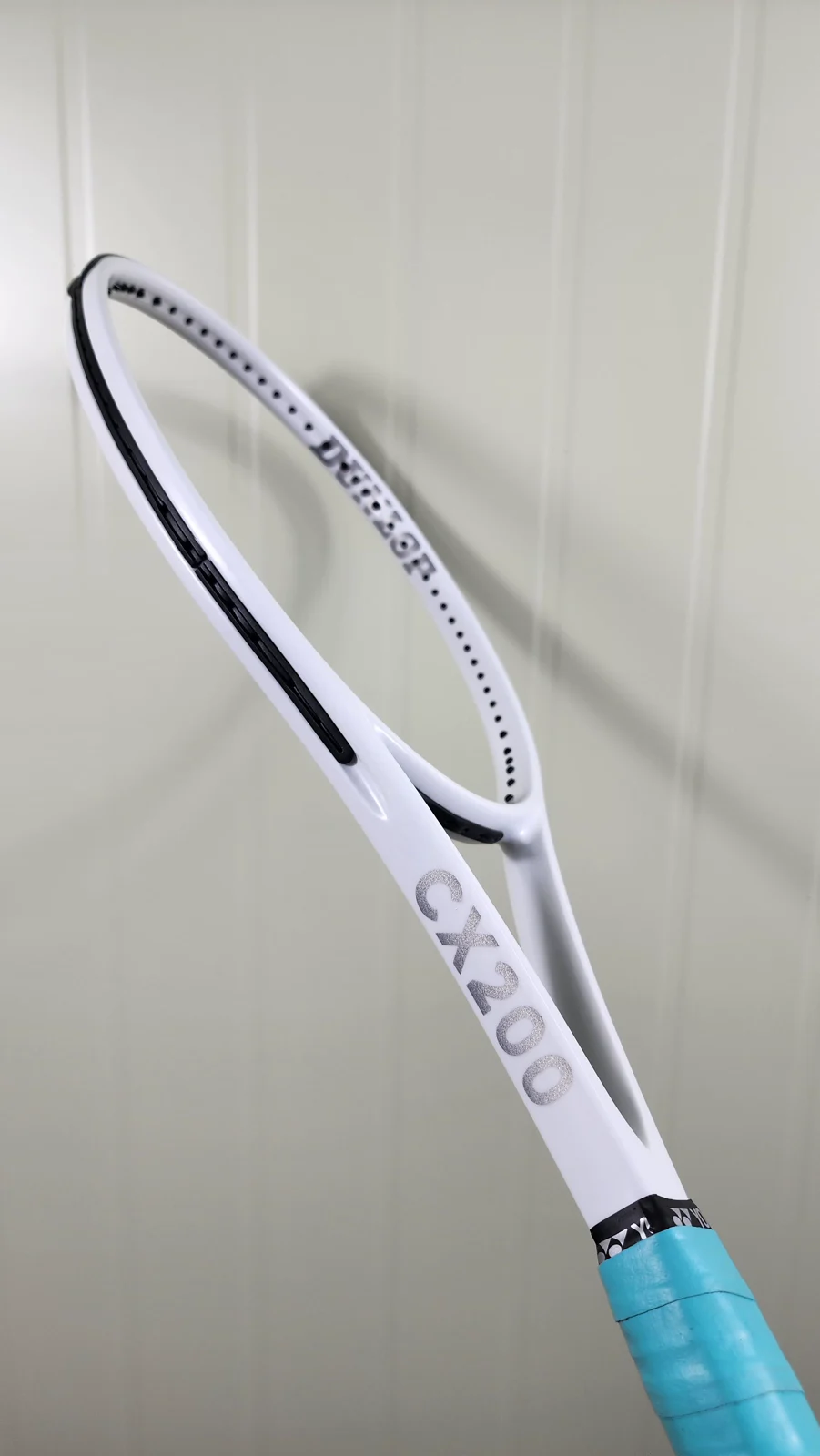 던롭 CX200, 무광 화이트에 실버 로고로 다시 만든 라켓 작업 사진 2
